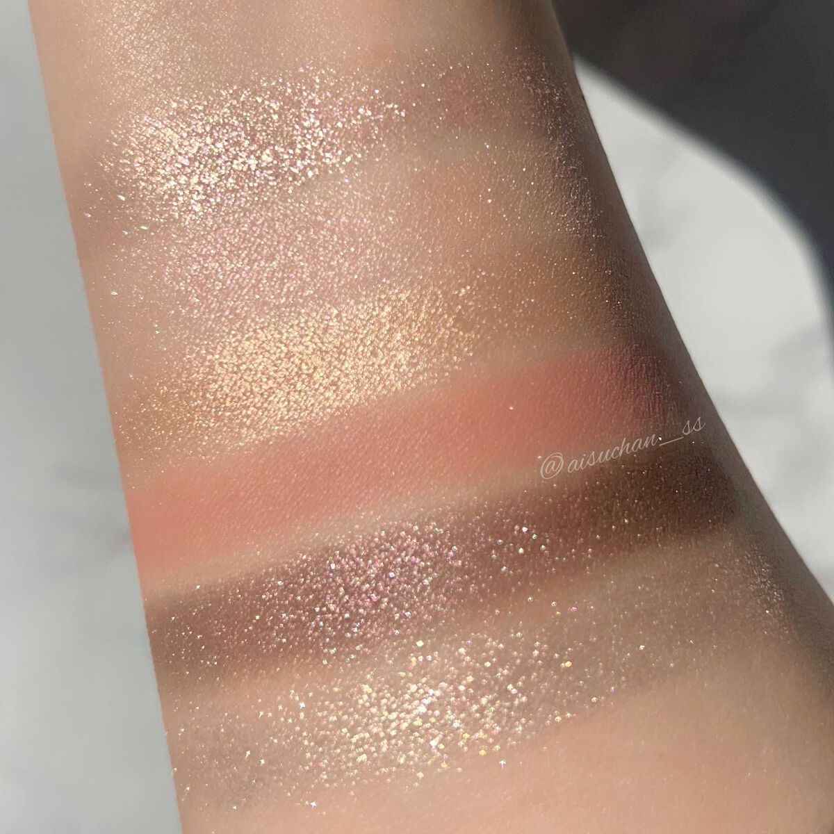 ルージュ アンリミテッド アンプリファイド ラッカー/shu uemura/口紅を使ったクチコミ(5枚目)