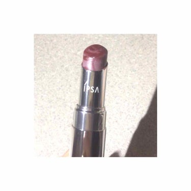 💄IPSA リップスティック LE
     01 あずきみるく 

このリップはひんやり感のあるマーブル状のリップスティックで、乾燥しやすい夏の唇をケアしてくれます！

もともと潤うシアー系のリップっ