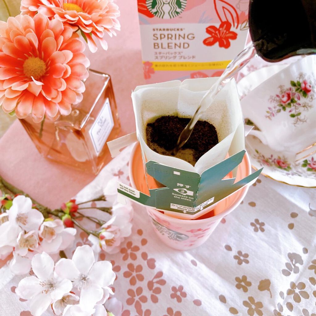 メグ on LIPS 「「スターバックス®」@starbucks_j_cpg春季限定製..」(2枚目)