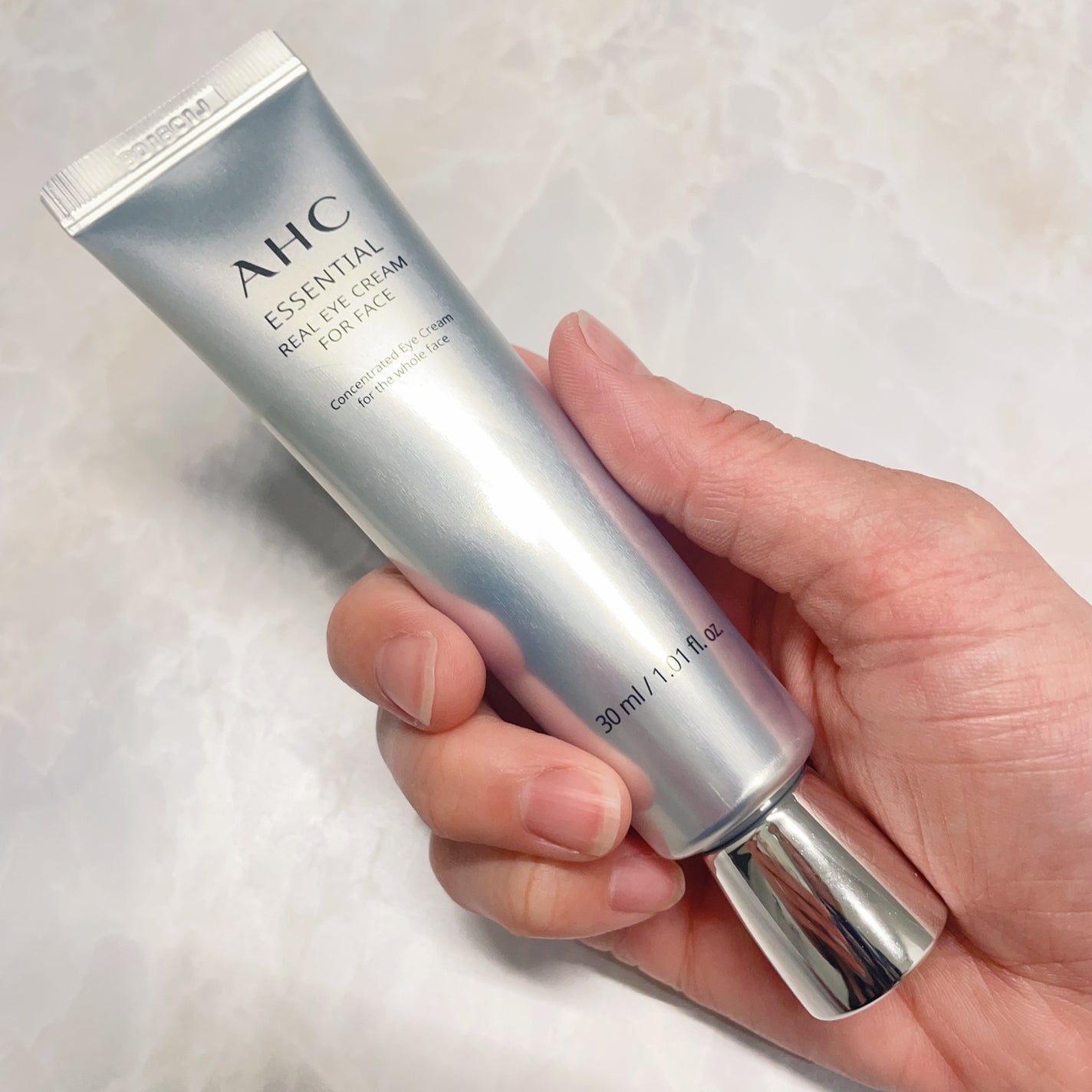 エッセンシャル リアル アイクリーム フォーフェイス/AHC/アイケア・アイクリームを使ったクチコミ(7枚目)