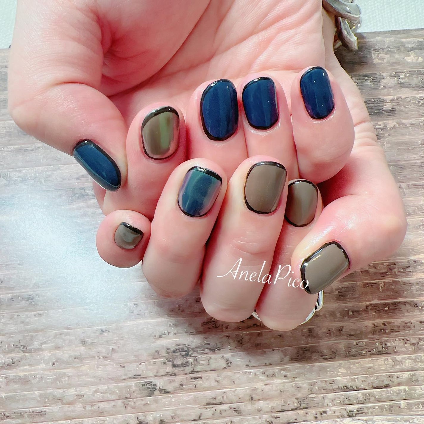 mamico on LIPS 「*お客様ネイル💅✨秋色にミラーをON!!※※※※※※※※※※※..」(1枚目)