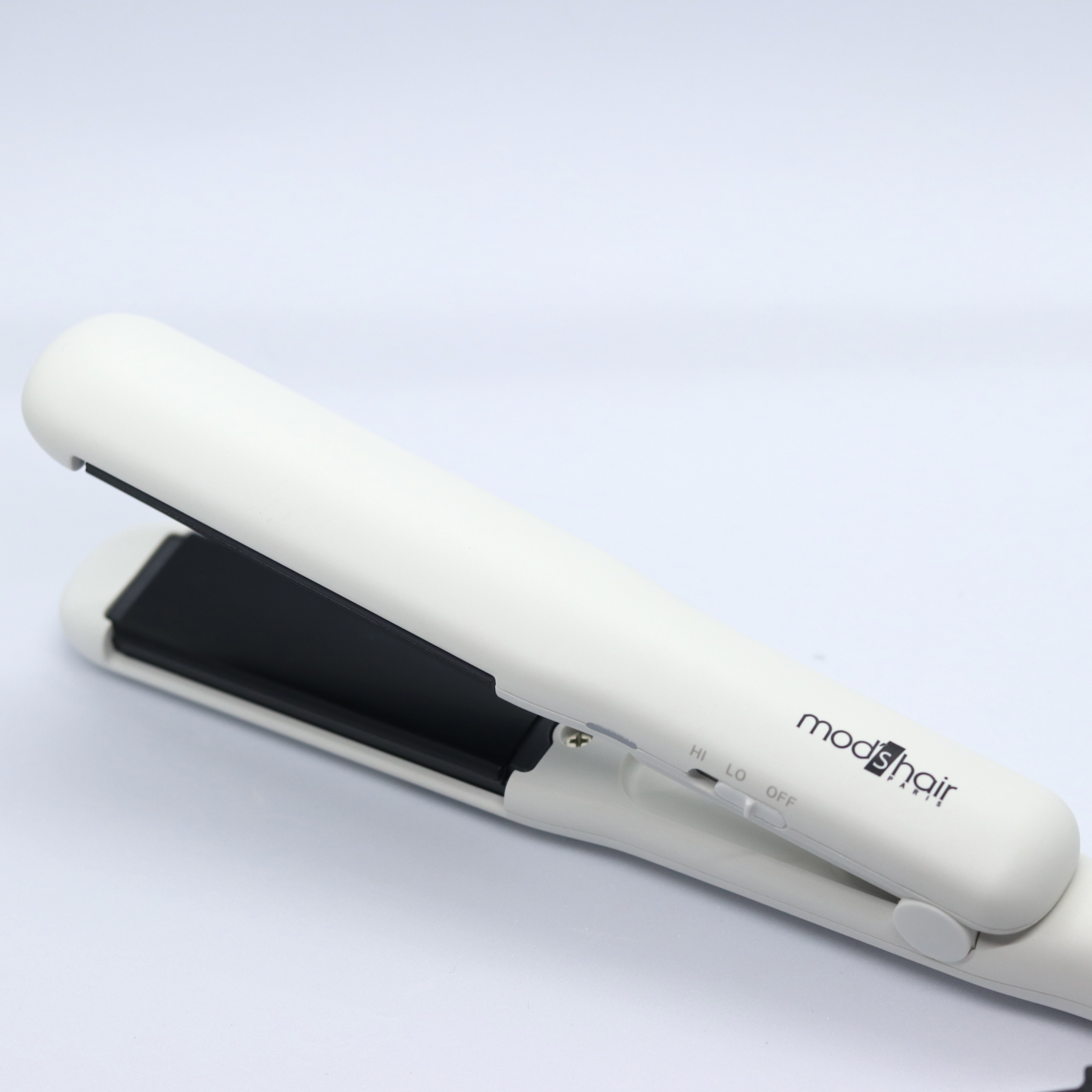 スタイリッシュ コンパクトストレートアイロン（MHS-2430） ホワイト/mod's hair/ストレートアイロンを使ったクチコミ（1枚目）