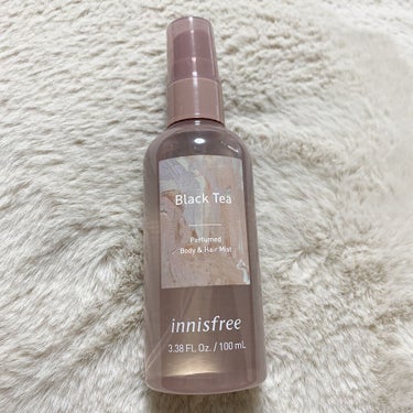 Innisfreeのボディミスト🧚‍♀️

紅茶の匂いがすると話題で気になって購入✨

ホントに紅茶の匂いがして
好きな香りだった🌿🌿🌿
ストレートティーみたいな感じで
サッパリした匂い！！
万人受けす