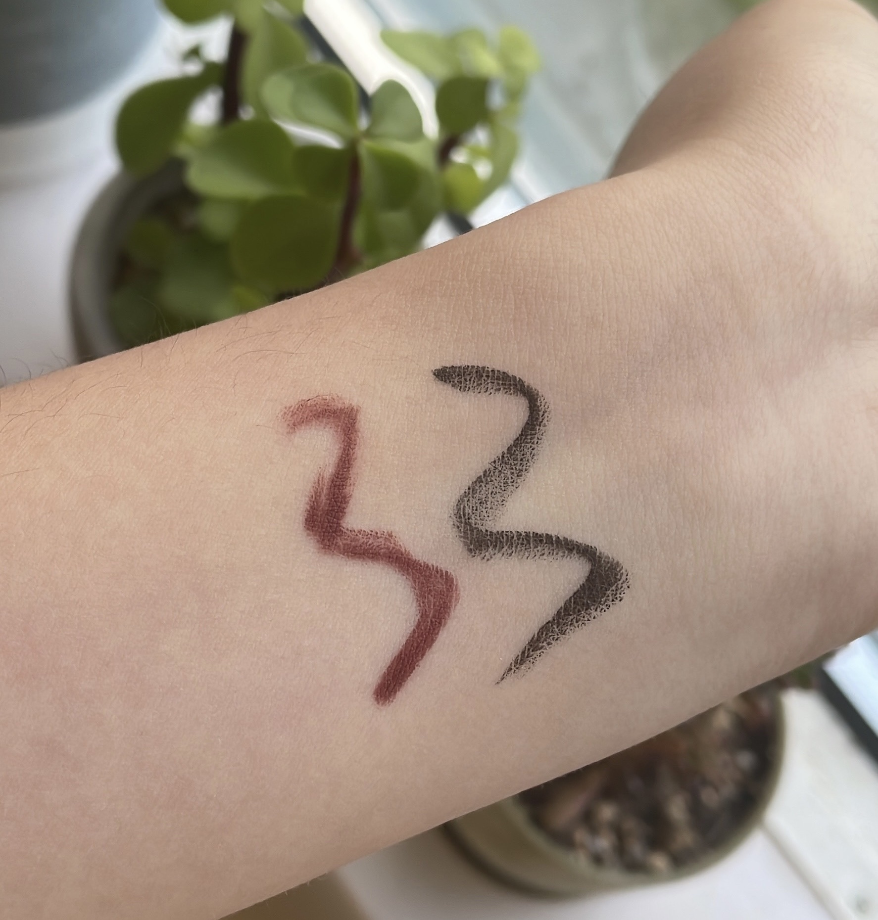 フィットミー リキッドファンデーション R 110/MAYBELLINE NEW YORK/リキッドファンデーションを使ったクチコミ（3枚目）