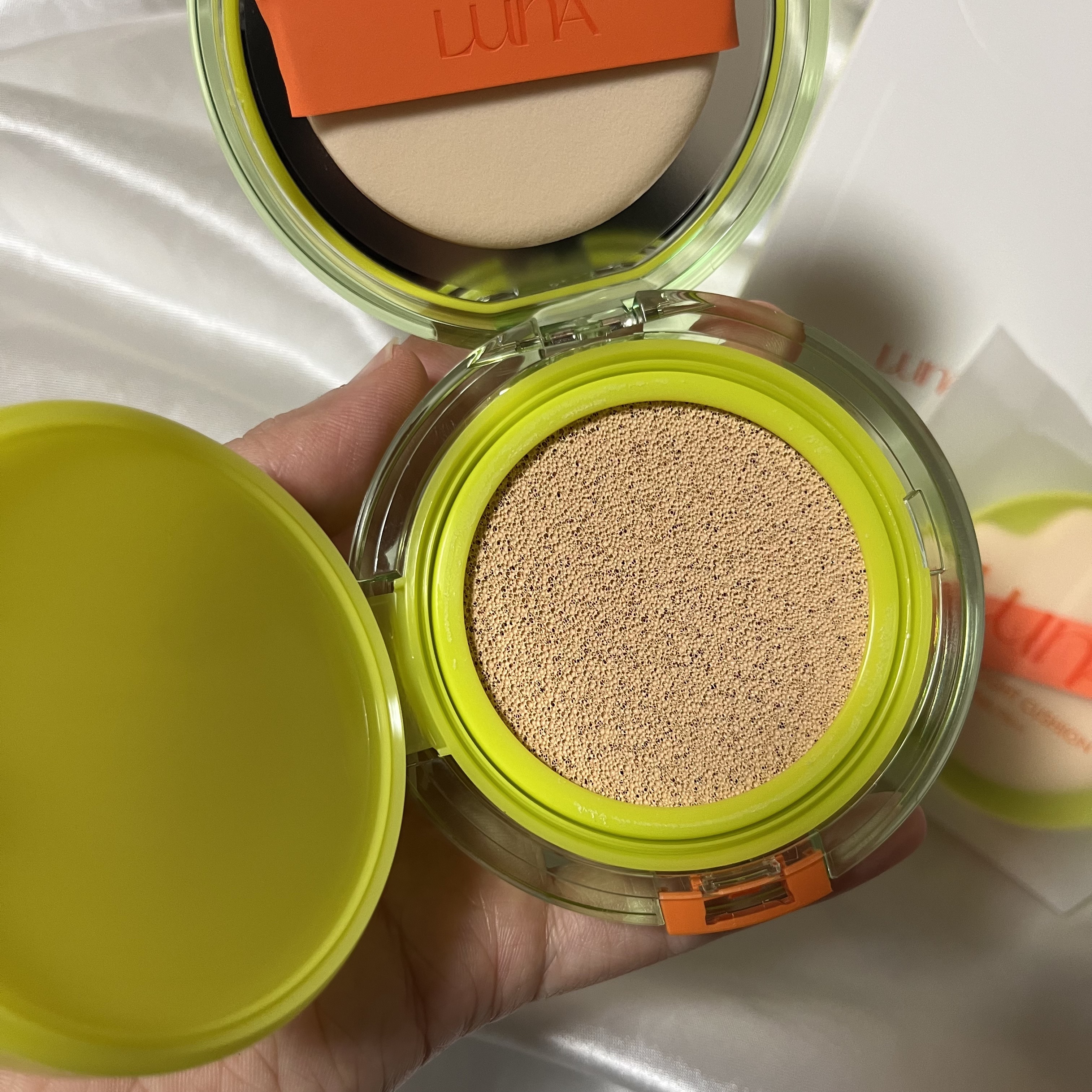 コンフィーライトクッション/LUNA/クッションファンデーションを使ったクチコミ（2枚目）