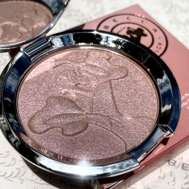 BECCA Shimmering Skin Perfector® Pressed Highlighter Miniのクチコミ「\偏光ピンクのハイライト/

BECCA 
Shimmering Skin Perfector.....」（1枚目）