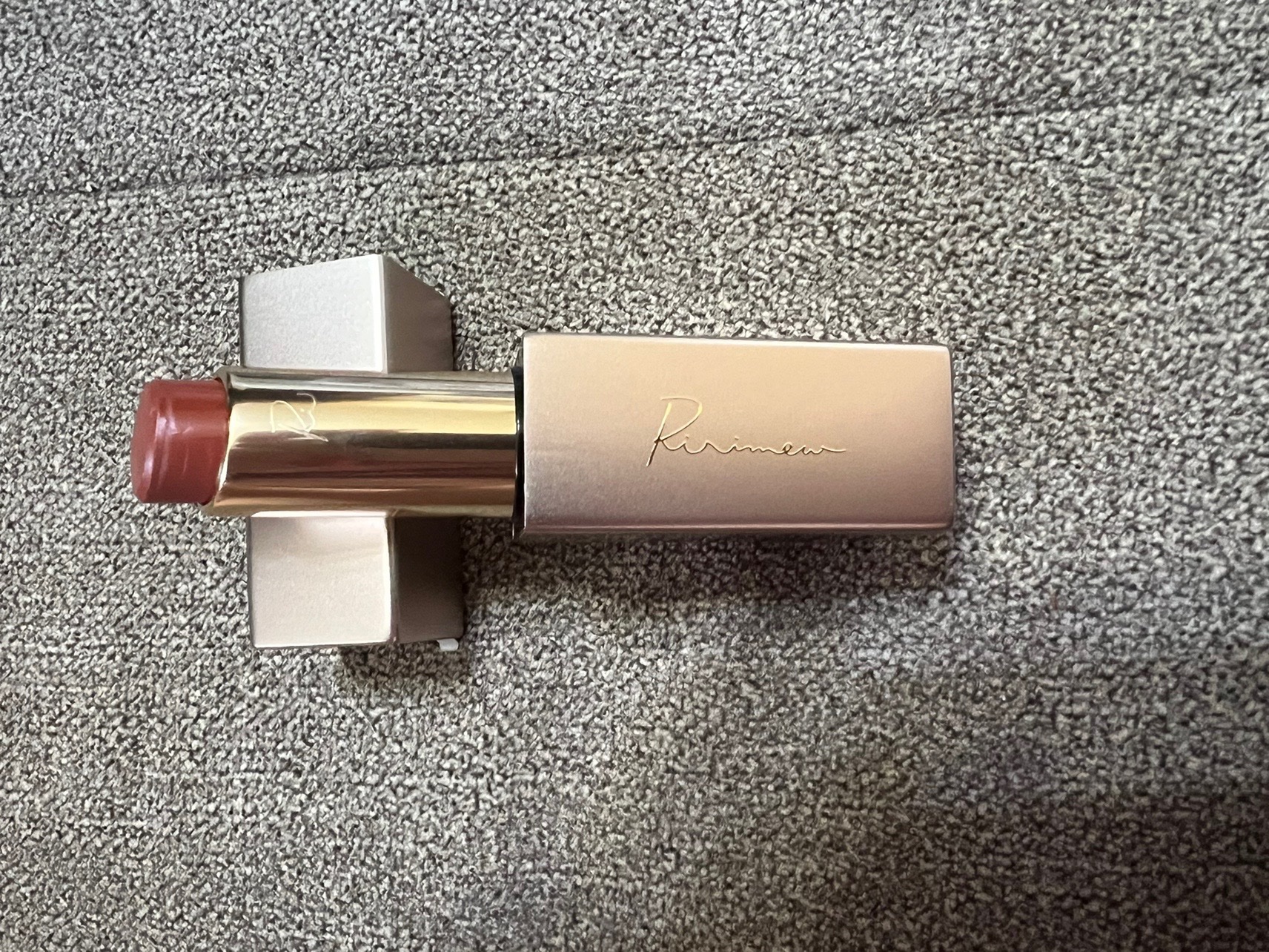 リリミュウ バタールージュ/Ririmew/口紅を使ったクチコミ（1枚目）