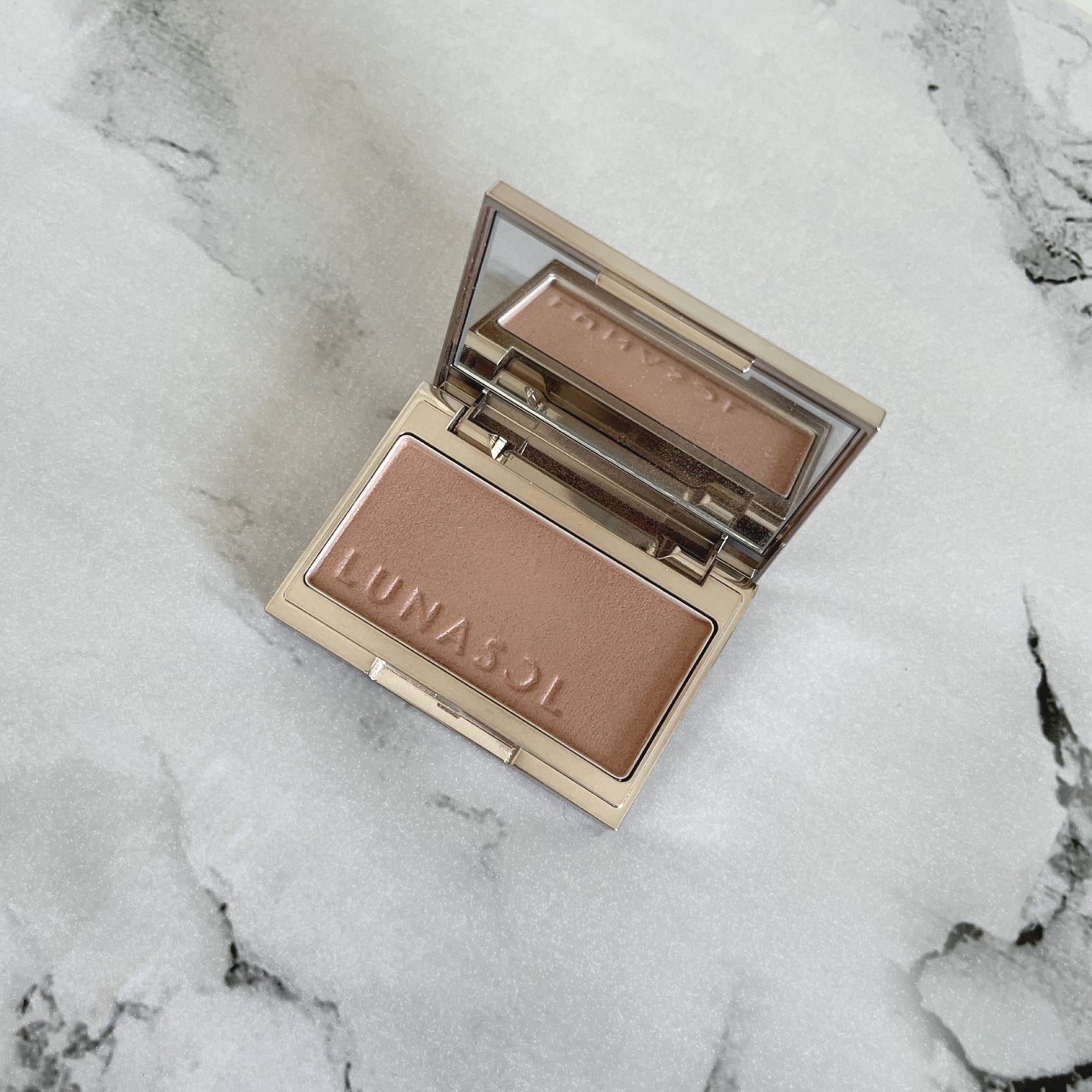 ルナソル カラーリングシアーチークス(グロウ)/LUNASOL/パウダーチークを使ったクチコミ(1枚目)