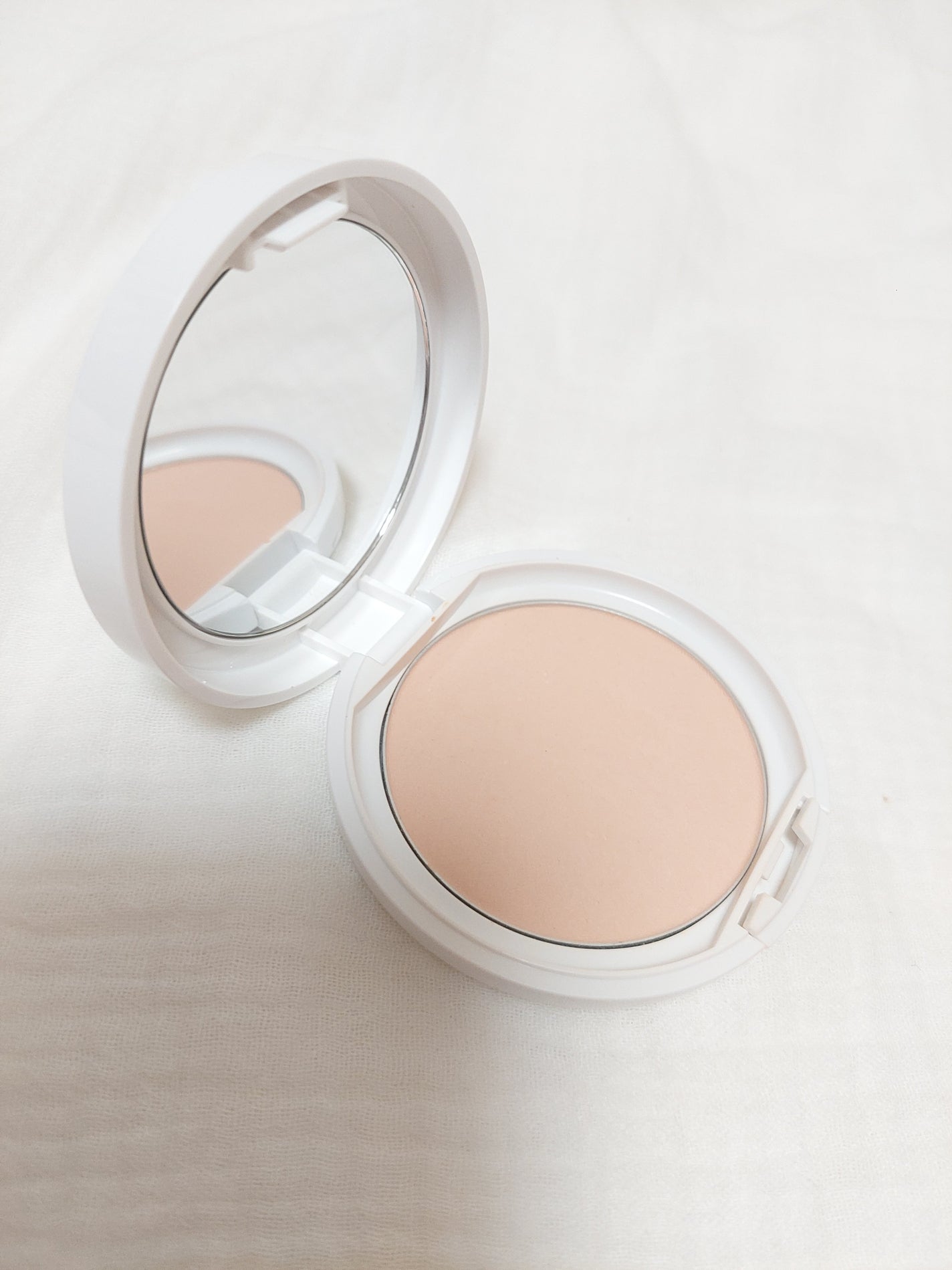 ミネラルUVパウダー/エトヴォス/ルースパウダーを使ったクチコミ(3枚目)