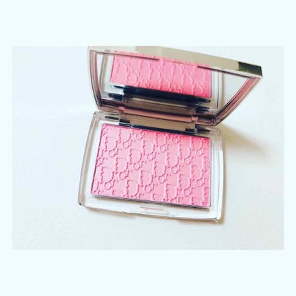 ディオールスキン ミネラル ヌード ルミナイザー パウダー<グロウ バイブス>/Dior/プレストパウダーを使ったクチコミ(3枚目)