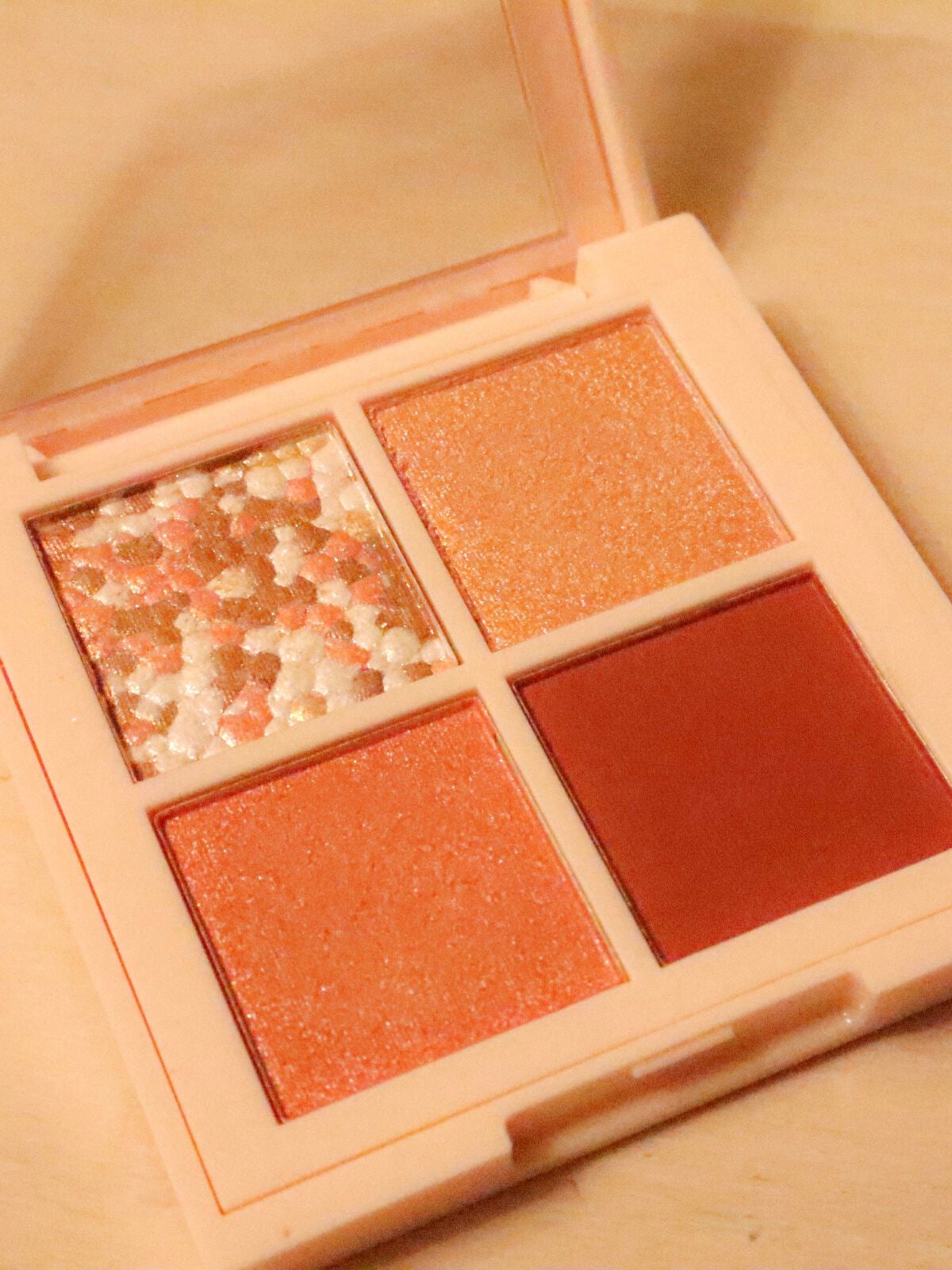 グリッター イルミネーションライナー R/CipiCipi/リキッドアイライナーを使ったクチコミ(2枚目)