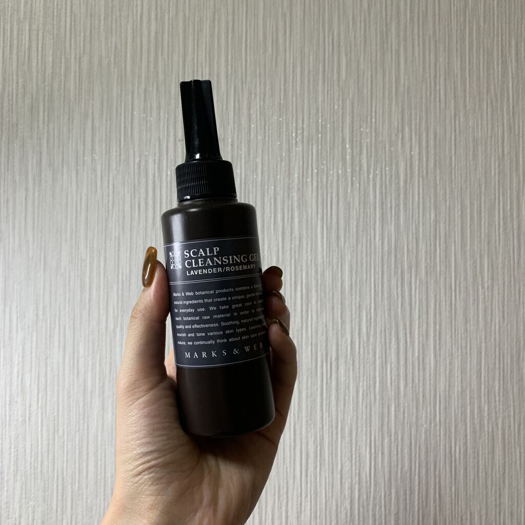 週に2回のスカルプケア🙂MARKS&WEBスカルプクレンジングジェル

毎年夏になるとスカルプケアに力入れたくなりますね！AVEDAのスカルプケアも泡立つのが好きだったのですが、少しお値段が高い…

MARKS&WEBのスカルプクレンジン