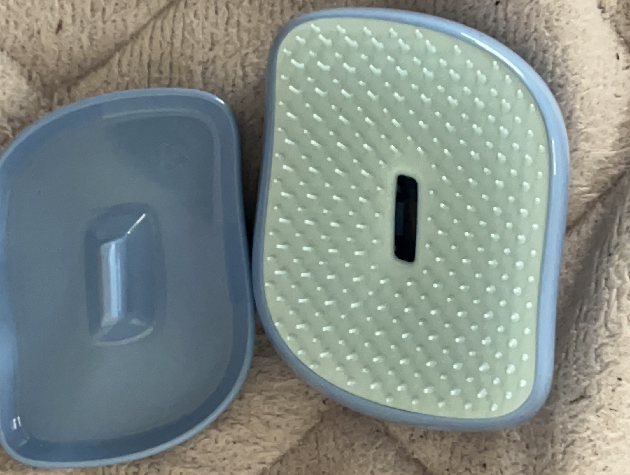 コンパクトスタイラー/TANGLE TEEZER/ヘアブラシを使ったクチコミ（3枚目）