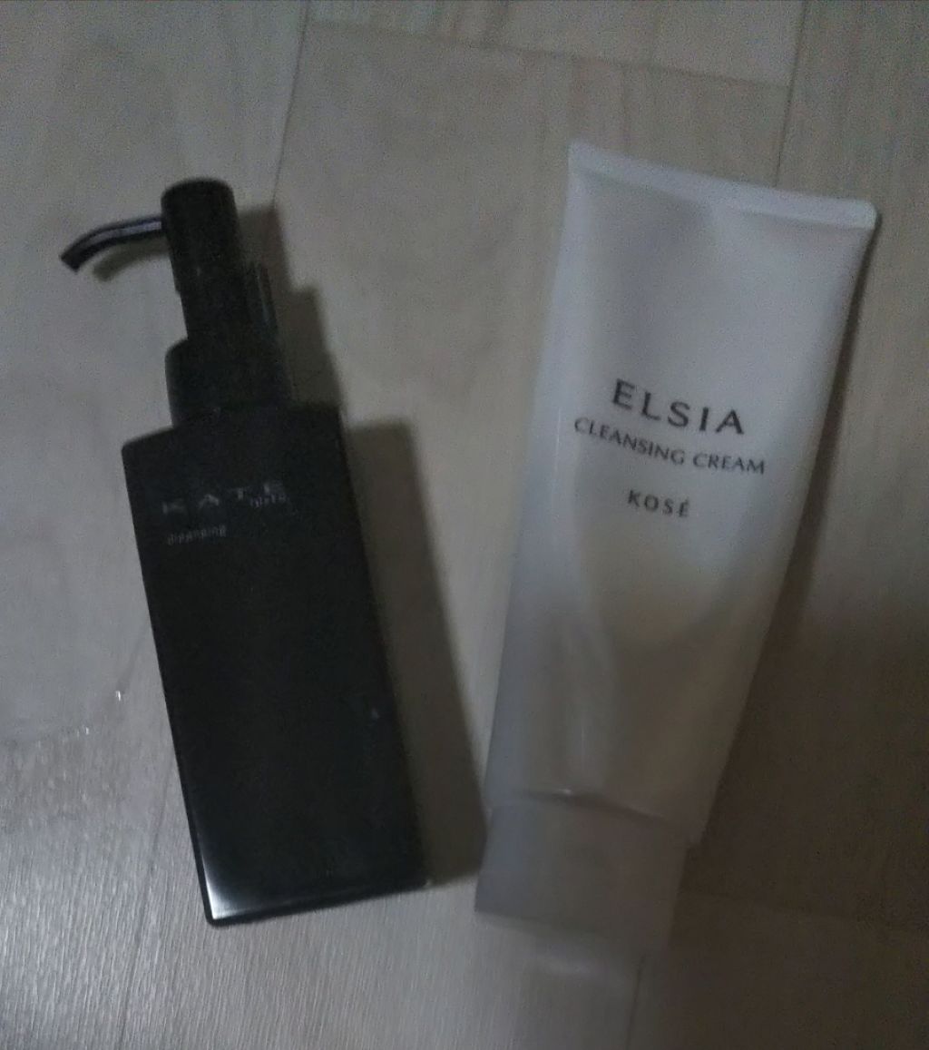 KATE クレンジンググルーのクチコミ「エルシアのプラチナムクレンジングクリームは
ダブル洗顔不要の
クレンジングクリームです。
いい.....」（1枚目）