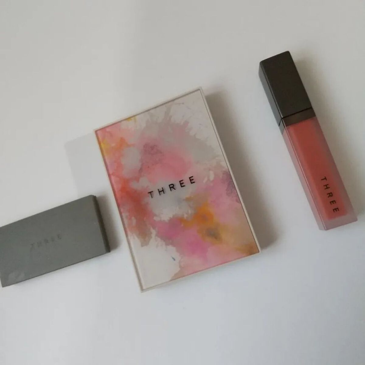 THREE ディヴァインリップジェム 04 KISS THE SKY/THREE/口紅を使ったクチコミ（1枚目）