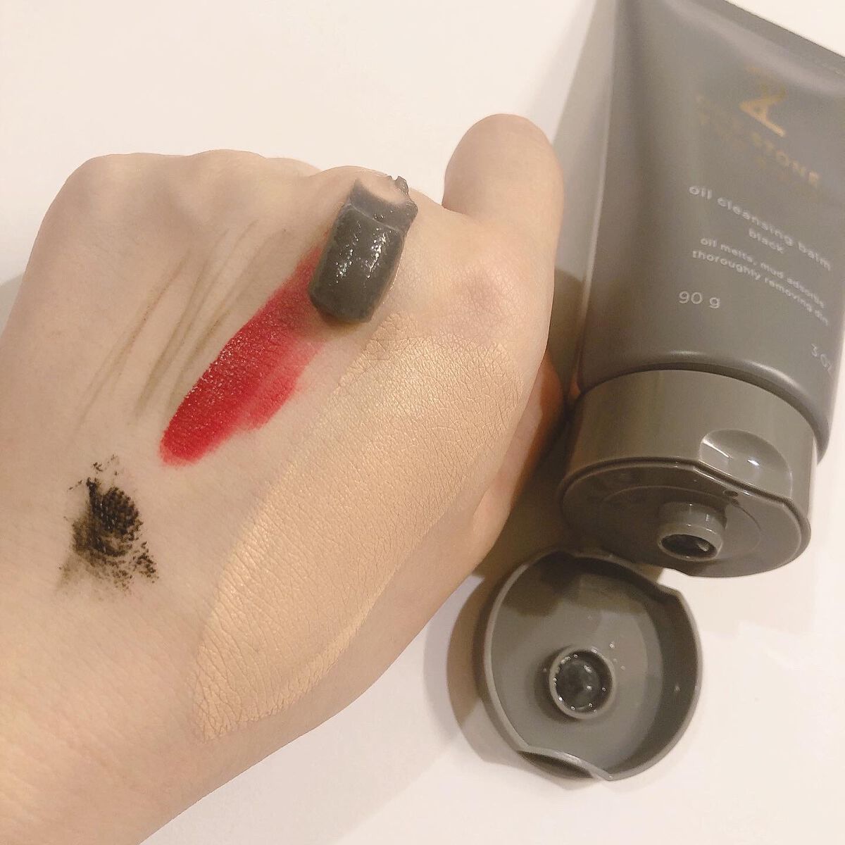オイルクレンジングバーム ブラック/ONE STONE TWO BIRDS/クレンジングバームを使ったクチコミ（2枚目）