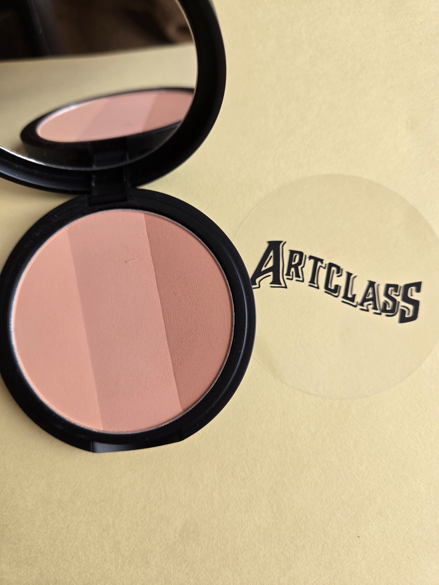 アートクラスバイロダンブラッシャー/too cool for school/パウダーチークを使ったクチコミ（2枚目）