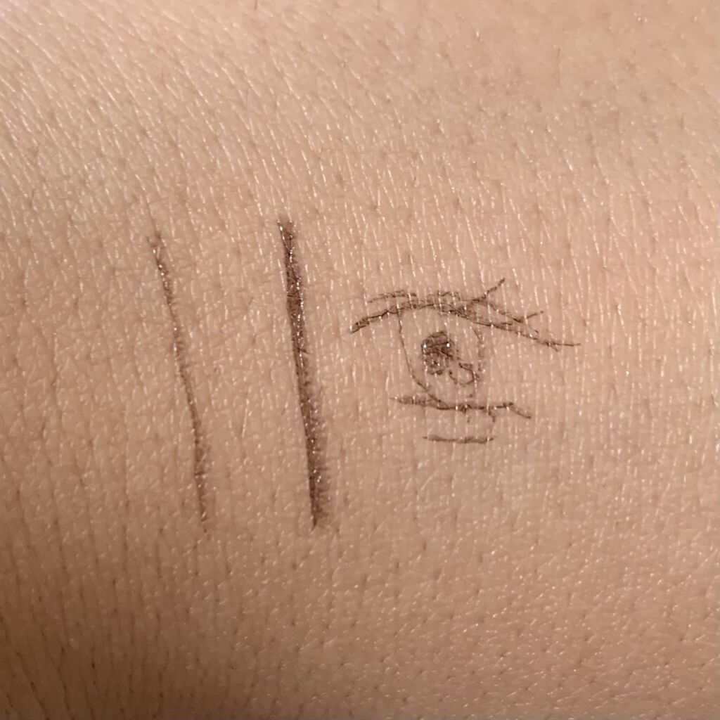 ニュアンスリキッドアイライナー/CEZANNE/リキッドアイライナーを使ったクチコミ（2枚目）