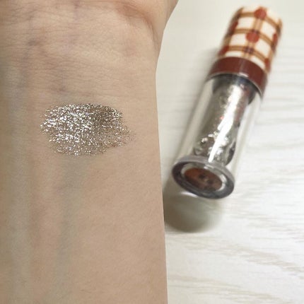 Love Bear リキッドアイシャドウ 雪花(シルバーラメ)/FlowerKnows/リキッドアイシャドウの画像