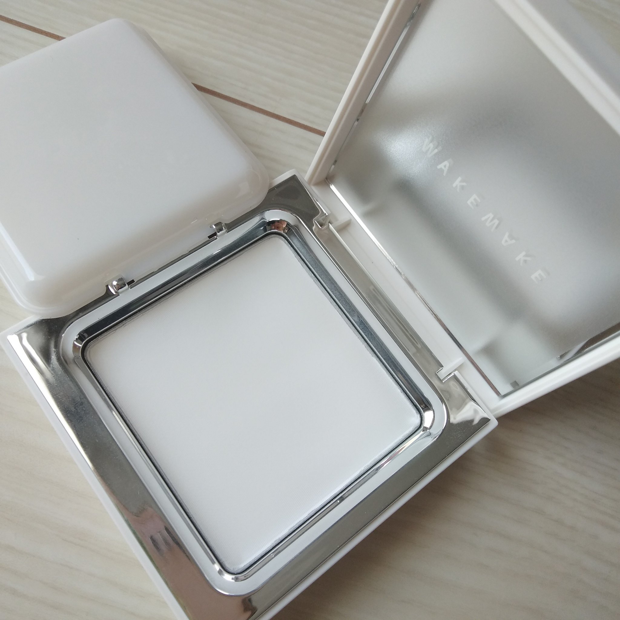 WAKEMAKE STAY PIXER PACT VEGAN/wakemake/プレストパウダーを使ったクチコミ（3枚目）