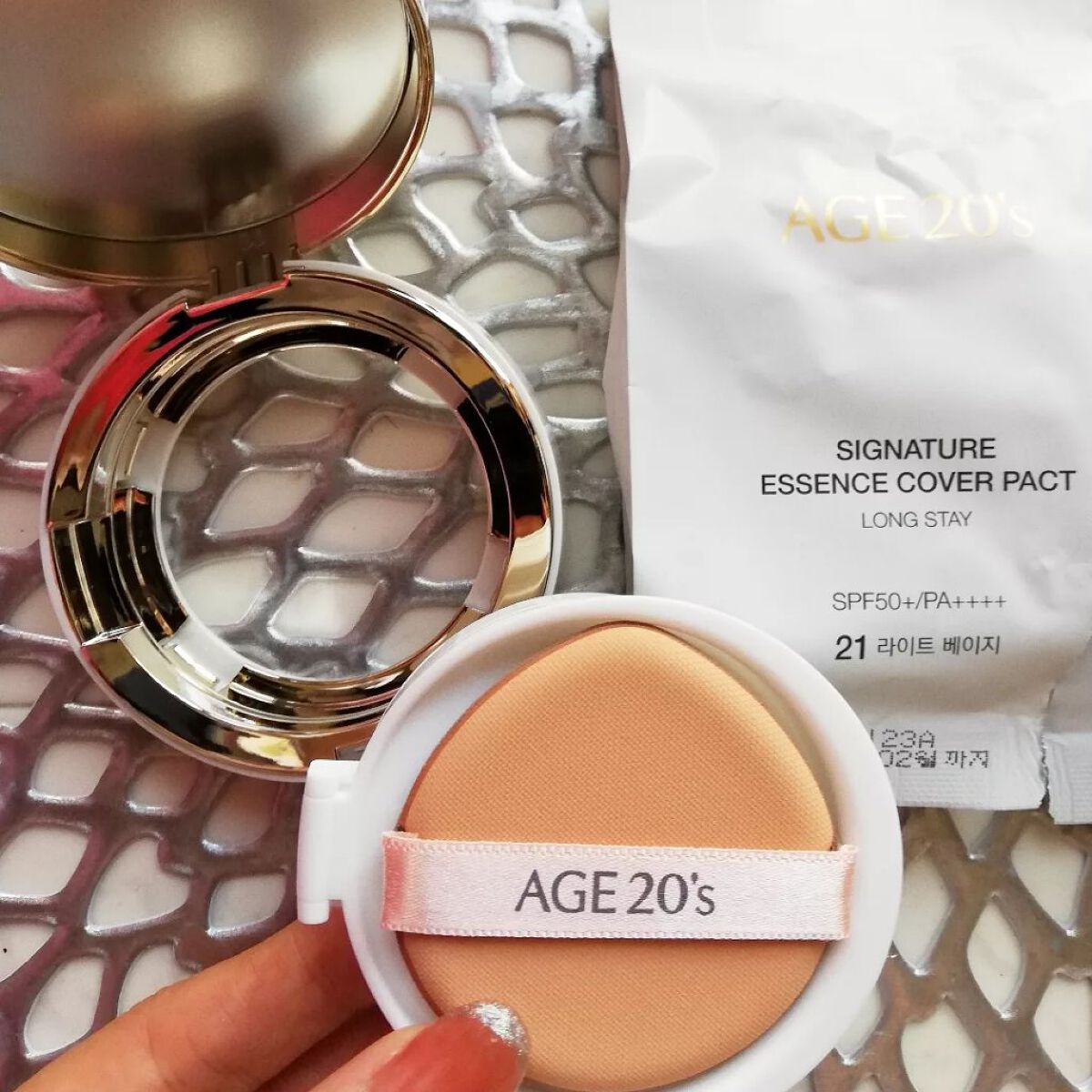 SIGNATURE ESSENCE COVER PACT ロングステイ(21号) / AGE20's | LIPS