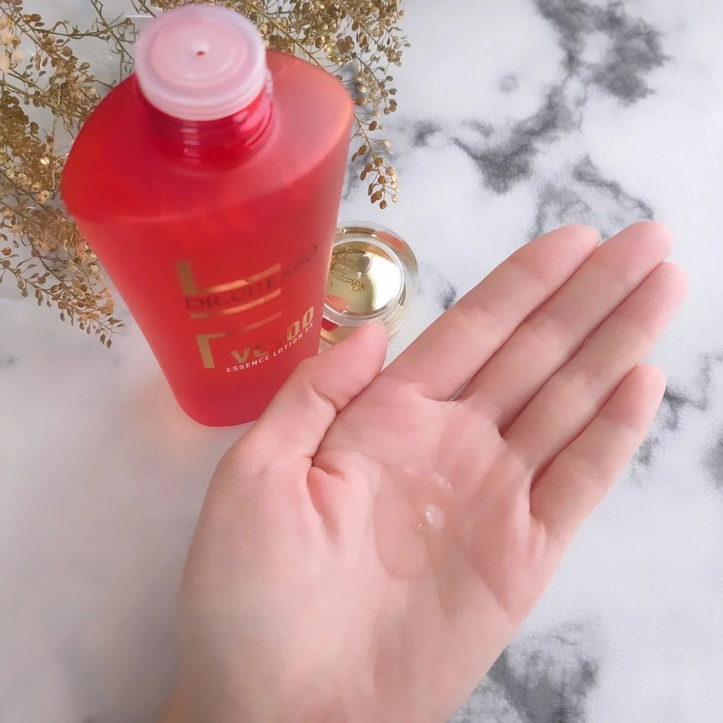 VC100エッセンスローション EX/ドクターシーラボⓇ/化粧水を使ったクチコミ(4枚目)