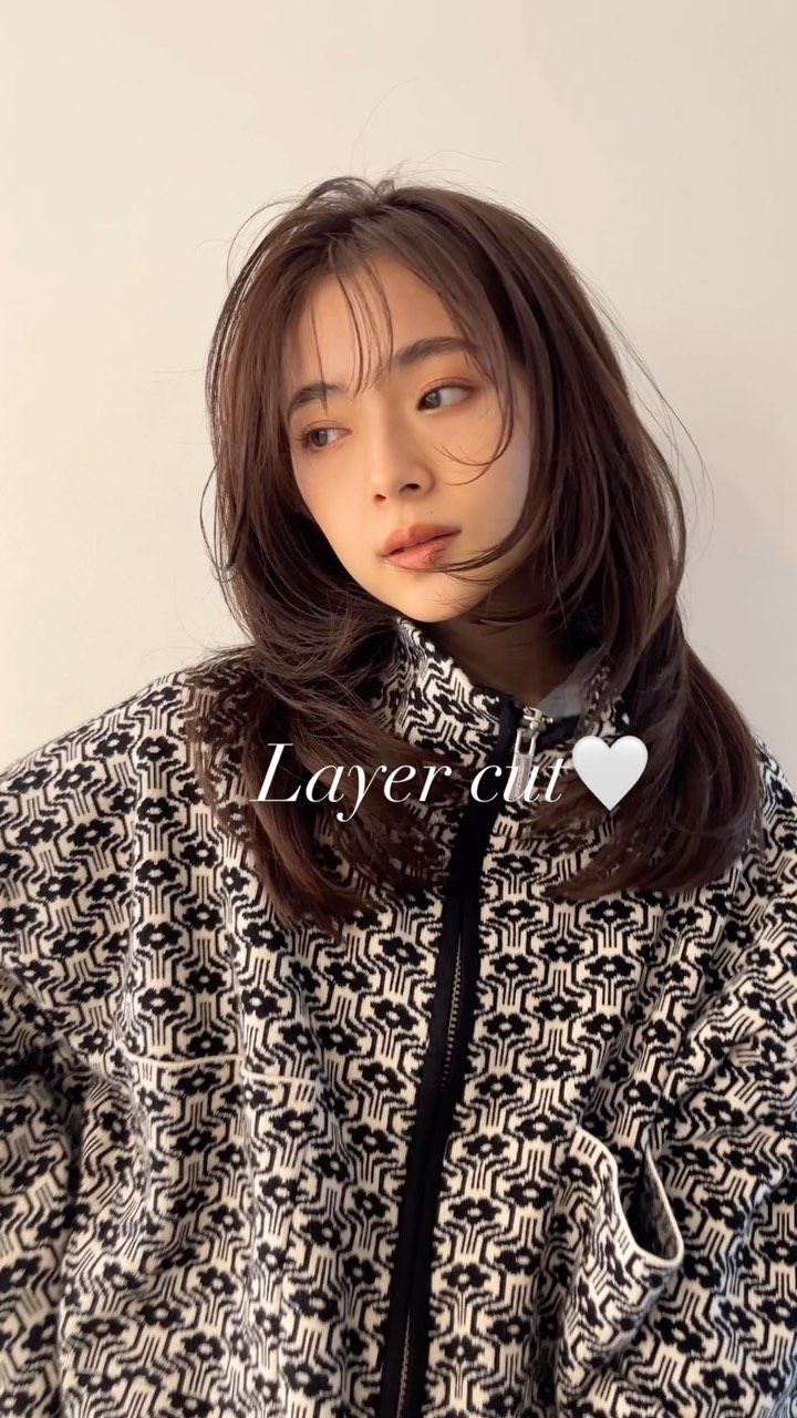 柔らかいレイヤースタイル💚
ワンカールで可愛いヘア❤️

#レイヤーカット

カラーはこっくり
#ショコラブラウン

表参道美容室　駅徒歩3分🚶‍♀️