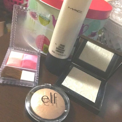 フレッシュグロウ ハイライター/Burberry Beauty/パウダーハイライトを使ったクチコミ(2枚目)