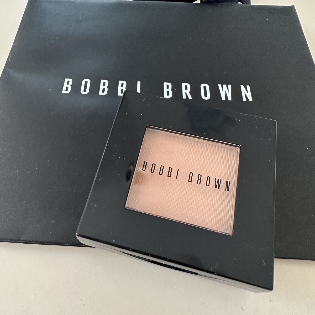 アイシャドウ　 14 トースト/BOBBI BROWN/単色アイシャドウを使ったクチコミ（2枚目）
