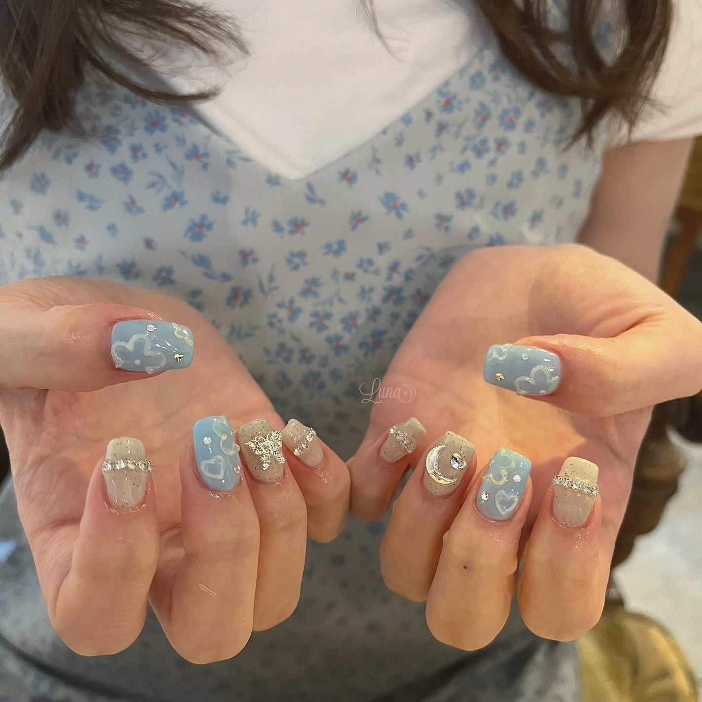 Iuna. Mizuki on LIPS 「.Cプランをアレンジ🌙#nail#nailstagram#ge..」(1枚目)