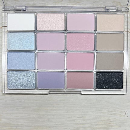 ソフトブラーリングアイパレット/wakemake/アイシャドウパレットを使ったクチコミ(2枚目)