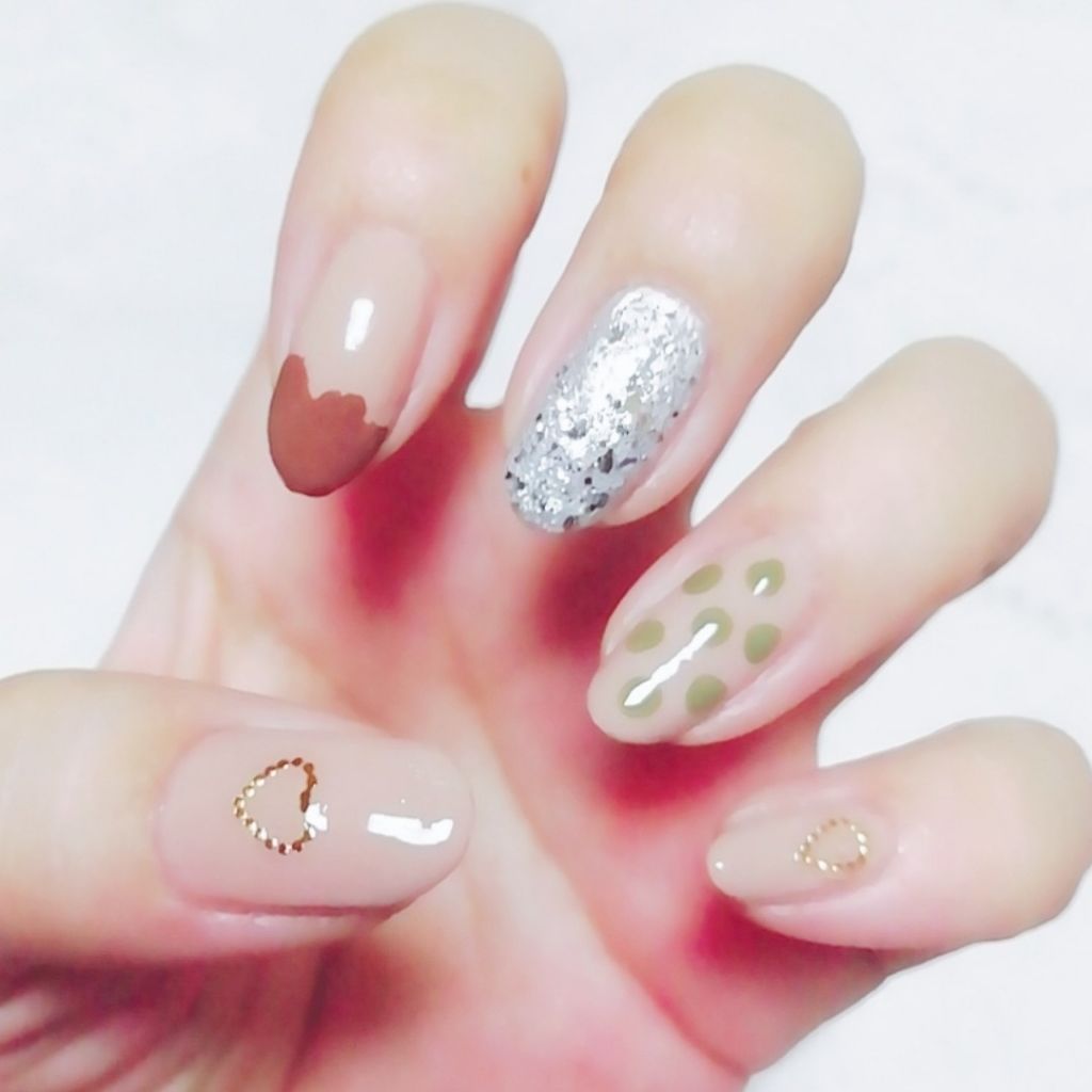 カラフルネイルズ/キャンメイク/マニキュアを使ったクチコミ(2枚目)