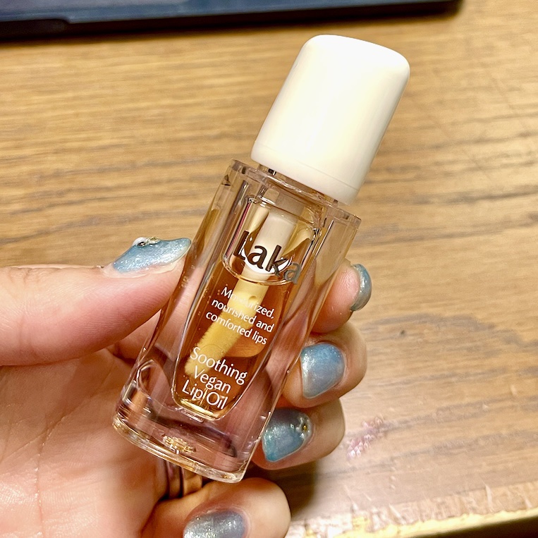 スージングヴィーガンリップオイル ナリッシングイエロー/Laka/リップオイルを使ったクチコミ（1枚目）