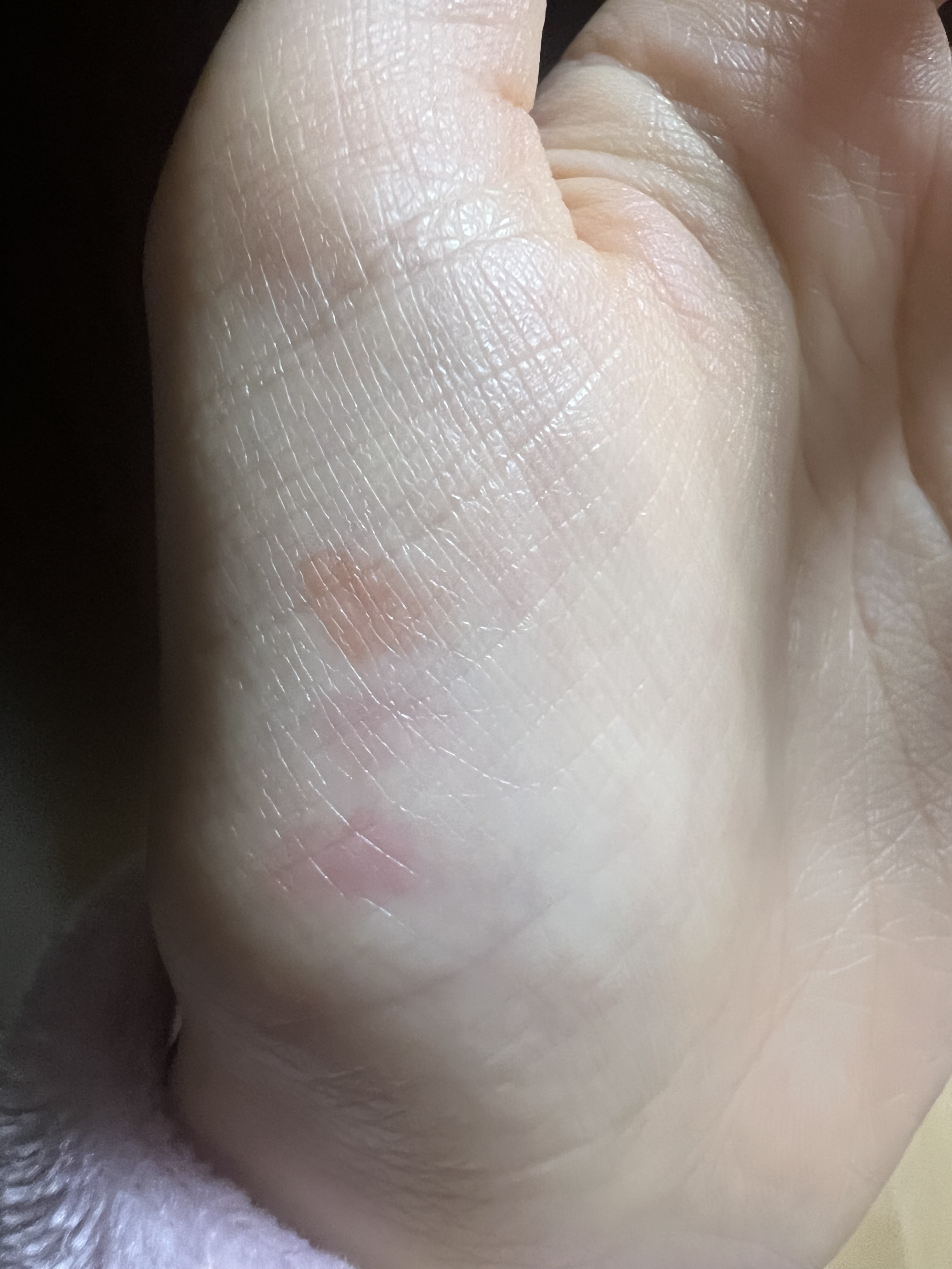 ジューシーラスティングティント/rom&nd/リップティントを使ったクチコミ（3枚目）