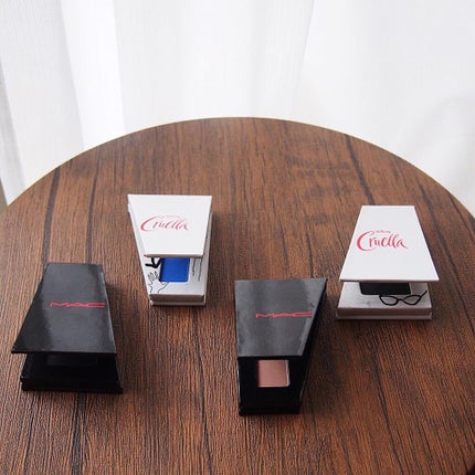 スモール アイシャドウ × 8 クルエラ トゥ ビー カインド/M・A・C/アイシャドウパレットを使ったクチコミ(2枚目)