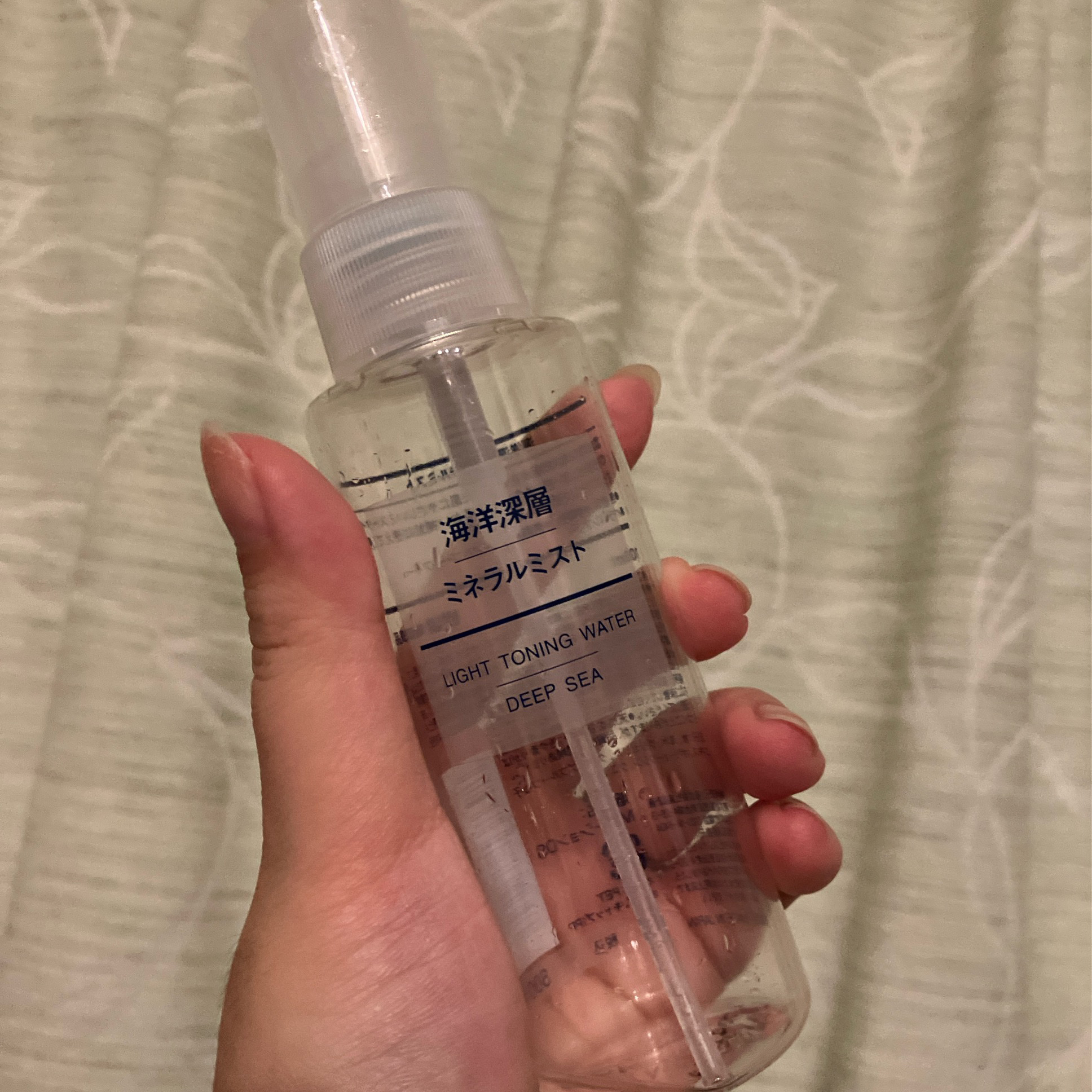 無印良品 海洋深層ミネラルミストのクチコミ「#使い切り

無印良品
  海洋深層ミネラルミスト


サラッサラのお水！

夜のスキンケアは.....」（1枚目）