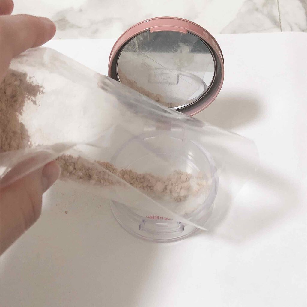 UVクリアフェイスパウダー/CEZANNE/プレストパウダーを使ったクチコミ(4枚目)