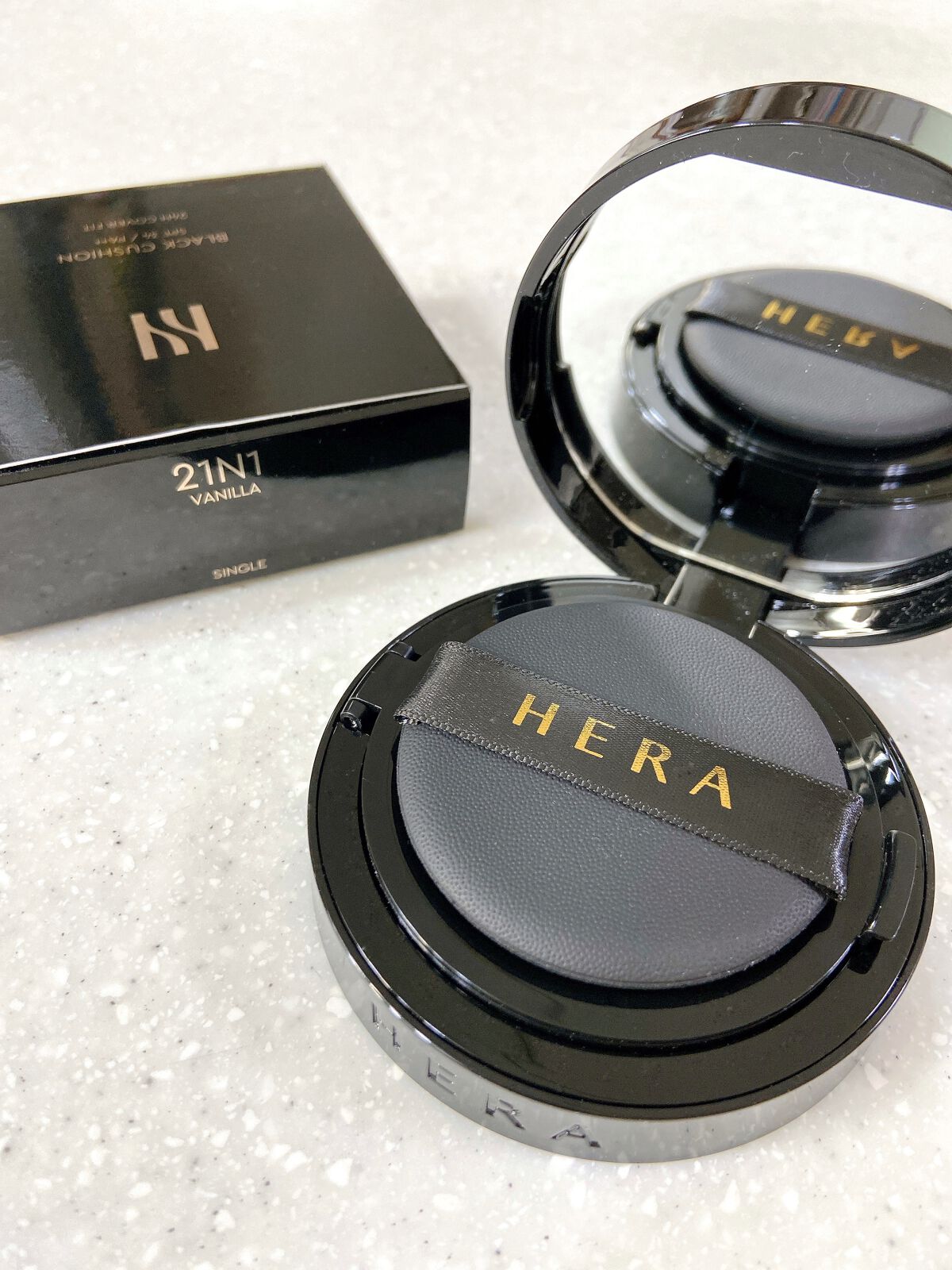 ブラック クッション/HERA/クッションファンデーションを使ったクチコミ（2枚目）