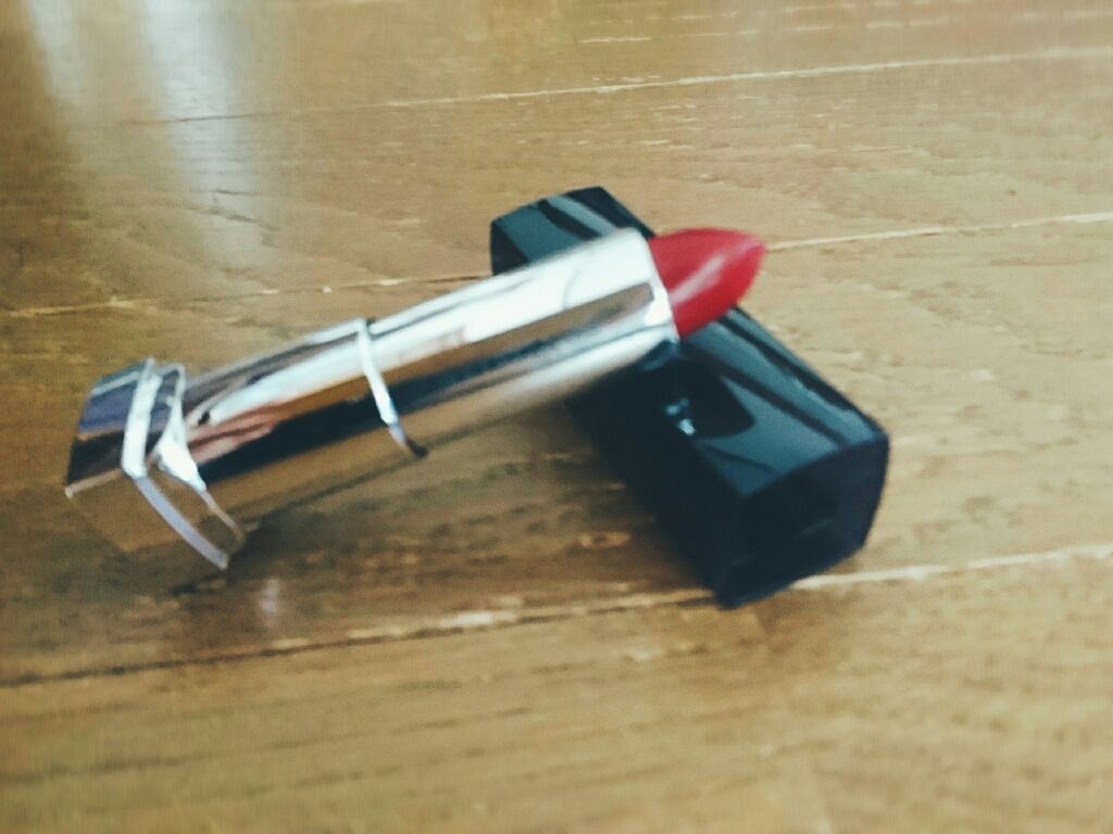 カラーセンセーショナル リップスティック B ＜ローデッド ボールズ コレクション＞ 05 モード バーガンディ/MAYBELLINE NEW YORK/口紅を使ったクチコミ（1枚目）