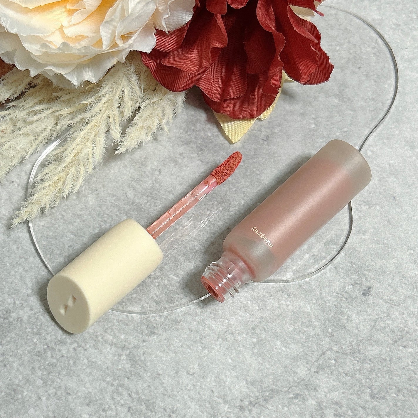 デイリームードマットリキッド/nuegray/リップグロスを使ったクチコミ(4枚目)