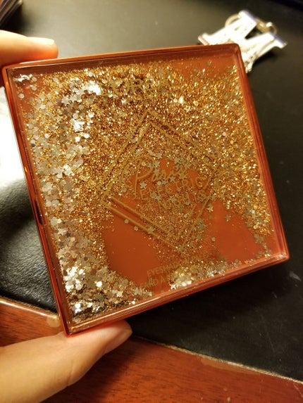 パリエレクトリックナイト アイシャドウ パレット/ロレアル パリ/アイシャドウパレットを使ったクチコミ(2枚目)