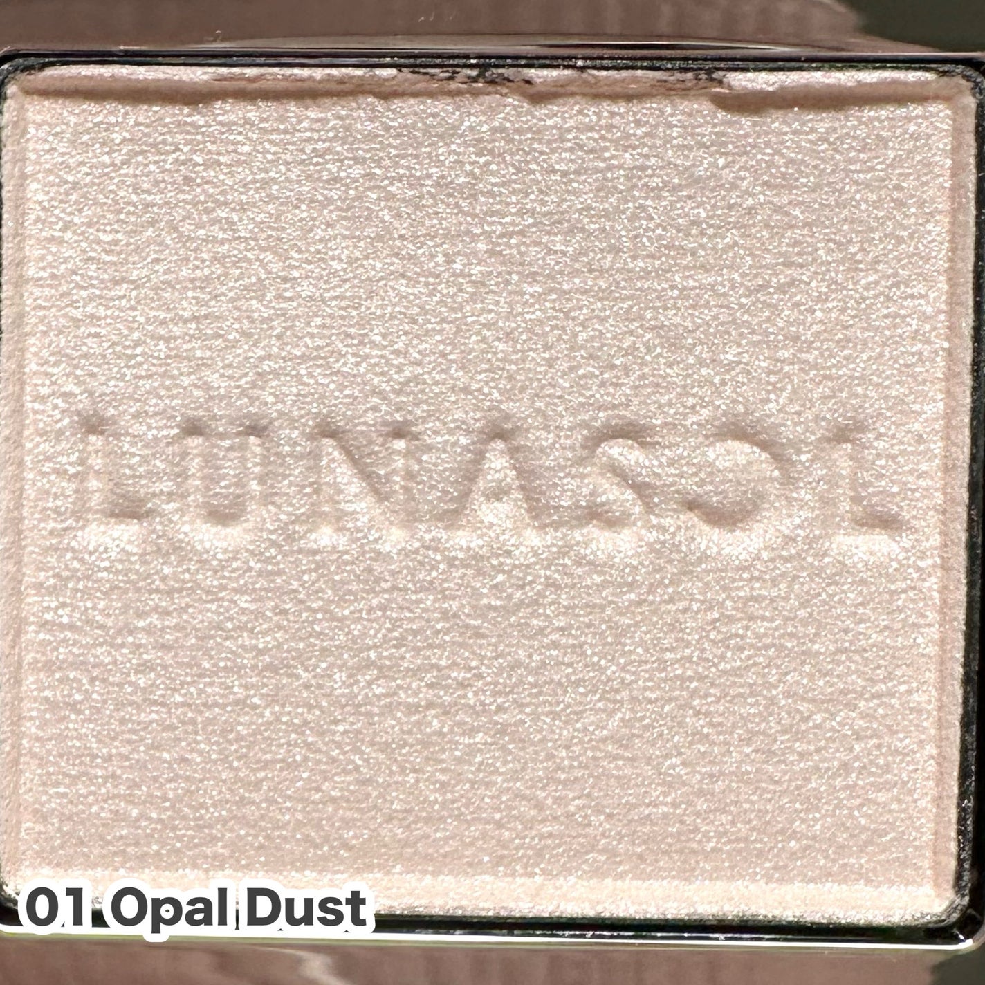 ルナソル モノアイカラーレーション/LUNASOL/単色アイシャドウを使ったクチコミ(3枚目)