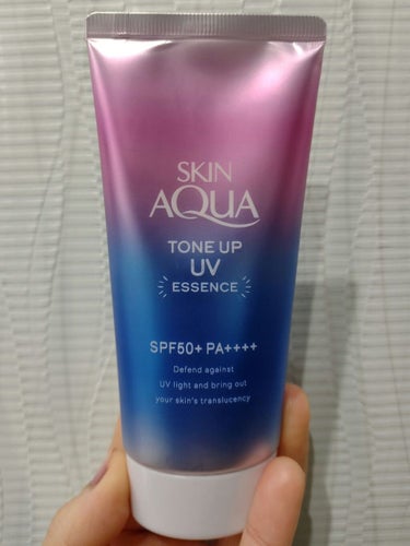 スキンアクア トーンアップUVエッセンス ラベンダー

SPF50+ PA++++

もう何年もお世話になっている日焼け止め。
プチプラなのにパフォーマンスが良いのでずっとこれを使いがちです😂
肌を程よ