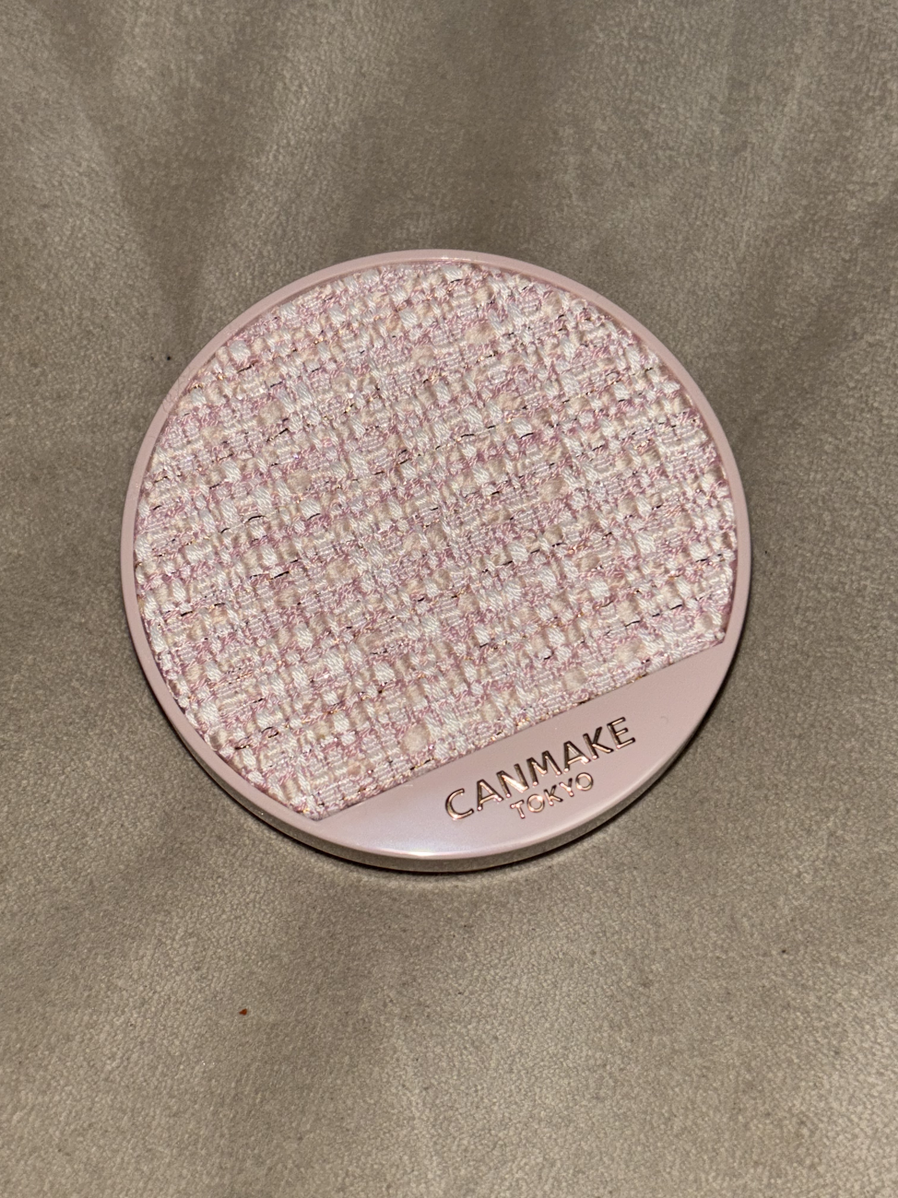 マシュマロフィニッシュパウダー　～Abloom～/キャンメイク/プレストパウダーを使ったクチコミ（2枚目）