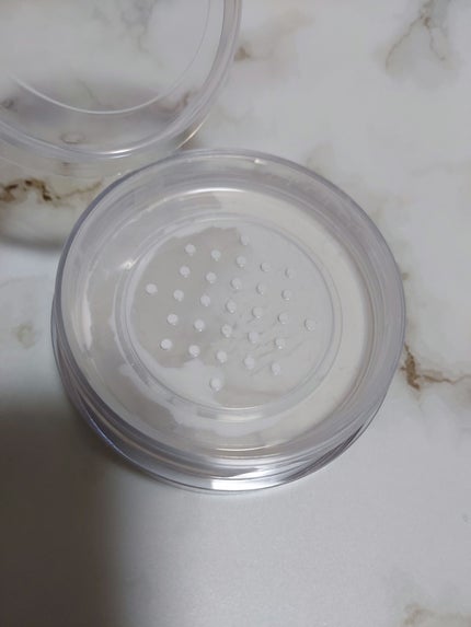 セラムフィット ルースフェイスパウダー/ByUR/ルースパウダーを使ったクチコミ(4枚目)