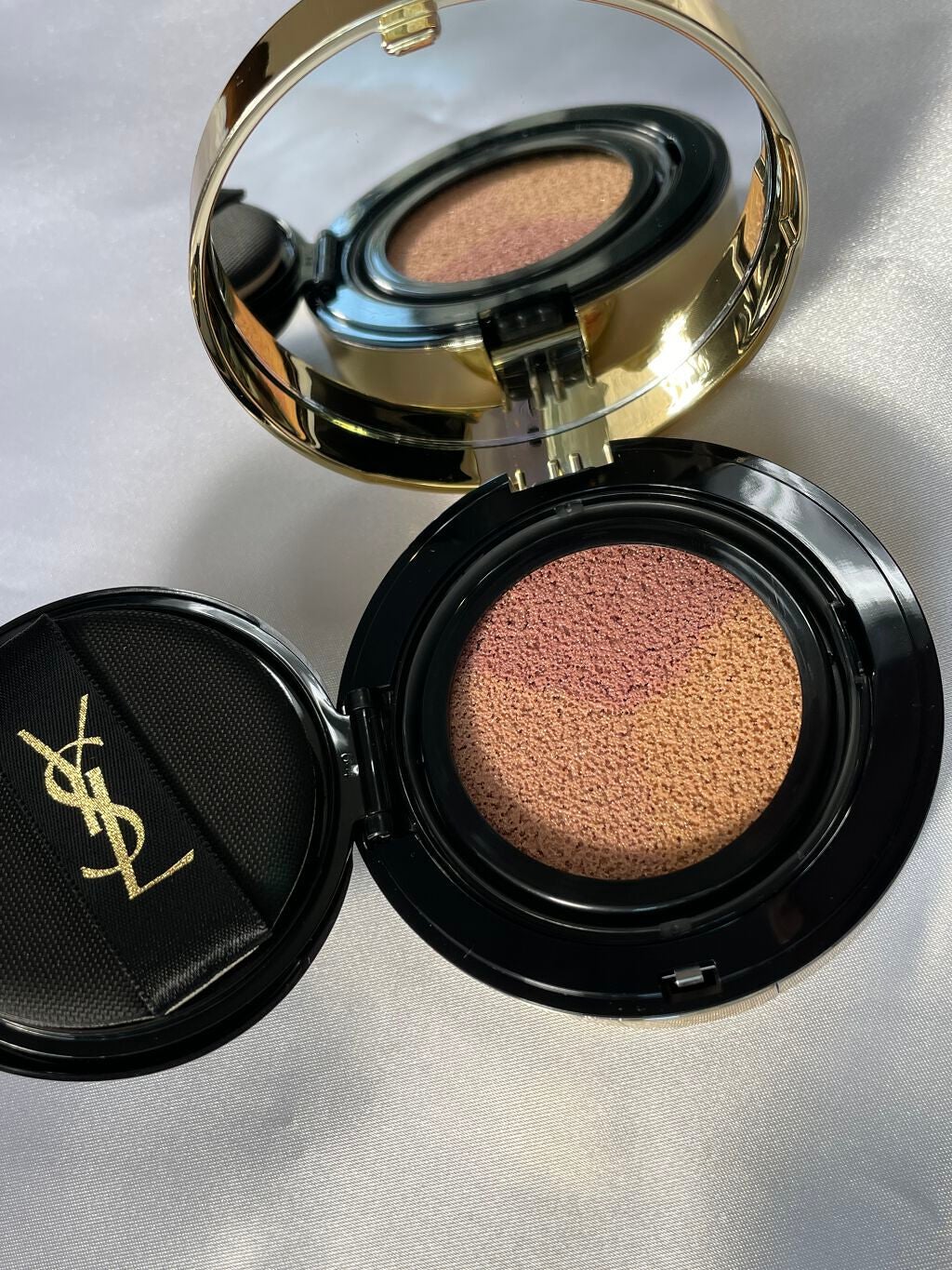 アンクル ド ポー ルクッション ゴールドラッシュ ハイライター/YVES SAINT LAURENT BEAUTE/リキッドハイライトを使ったクチコミ(3枚目)