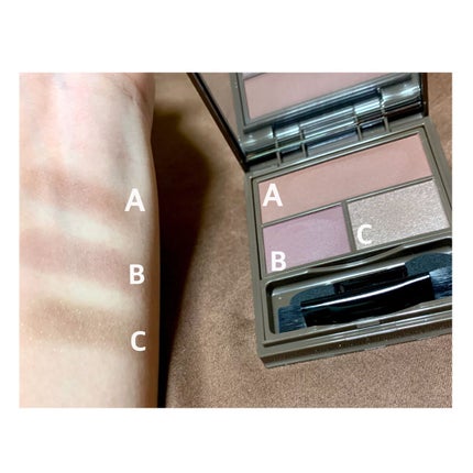 フーミー マルチアイブロウパウダー/WHOMEE/パウダーアイブロウを使ったクチコミ(3枚目)