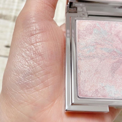 スキンルミナスハイライター/DEAR DAHLIA/パウダーハイライトを使ったクチコミ(4枚目)