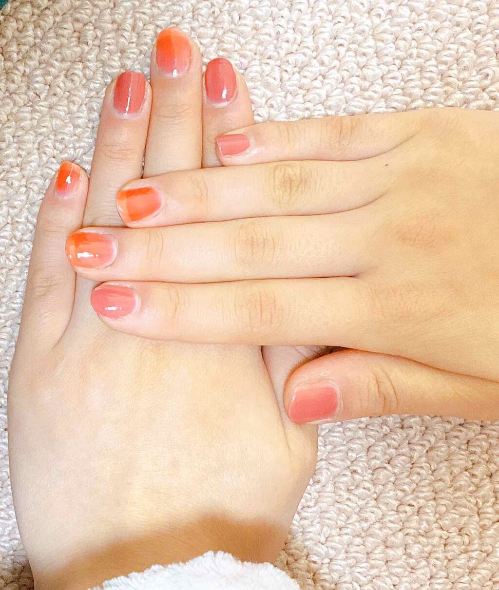 Naho on LIPS 「ネイルしましたー久々の投稿や春っぽくくすみピンクと透け感のある..」(1枚目)