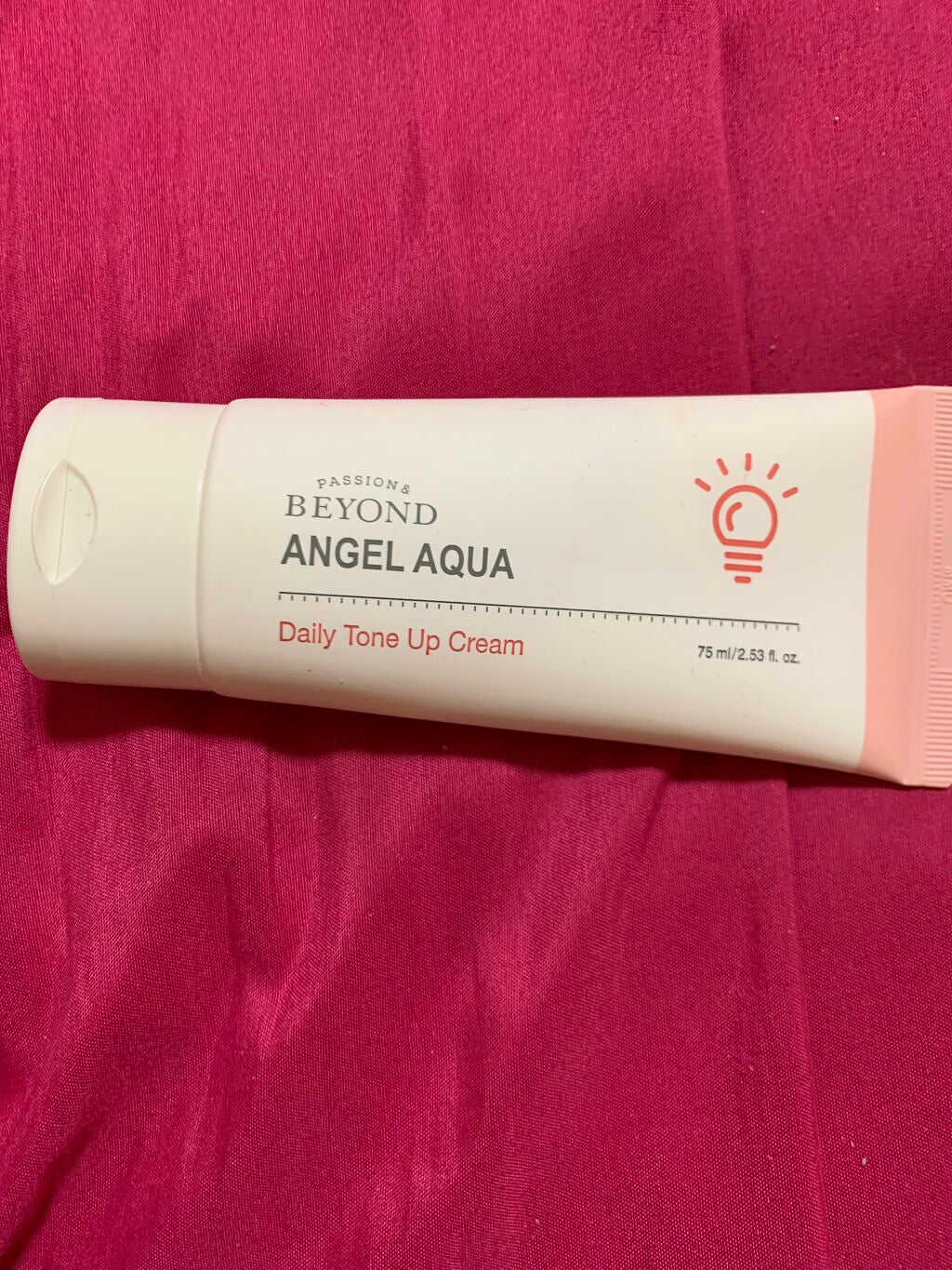 いずにゃん(´ε` )♥フォロバ100 on LIPS 「BEYONDANGELAQUADailyToneupcream..」(1枚目)